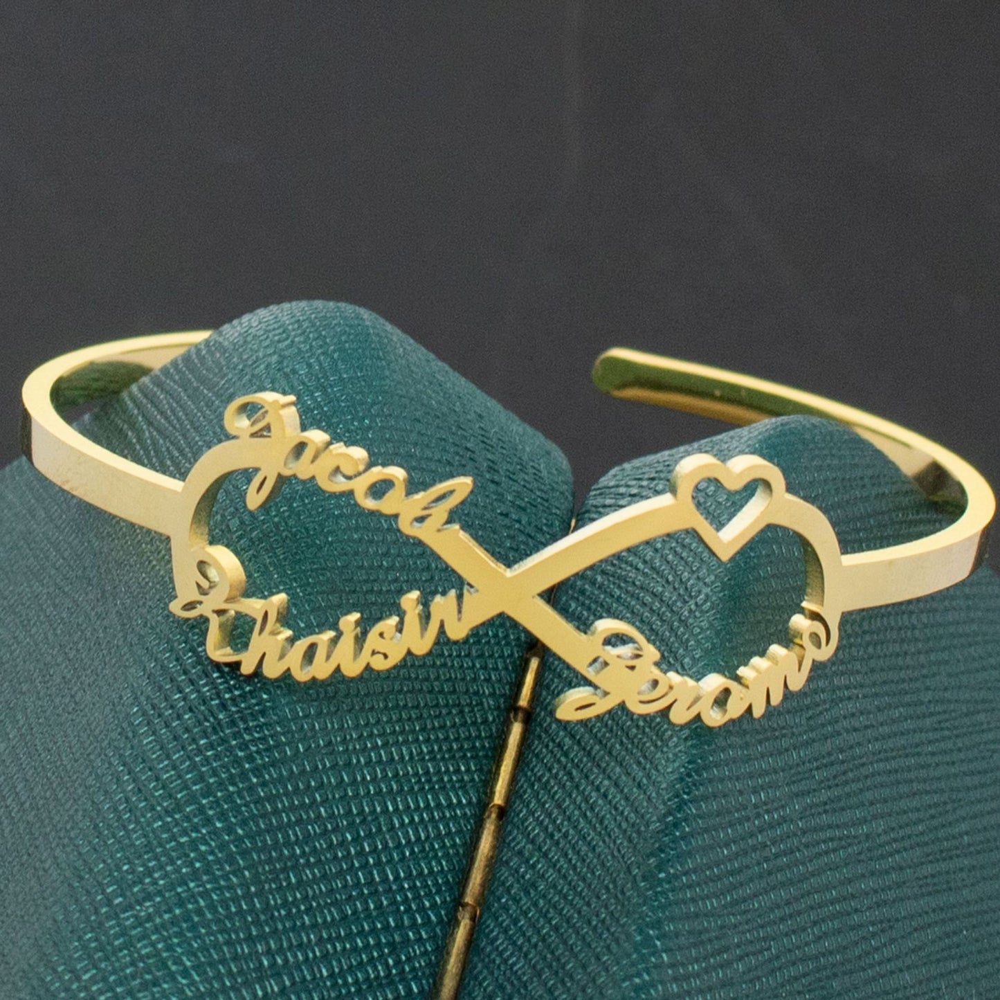 Stainless steel name 3mm bracelet Plated 18K real gold English letter bracelet