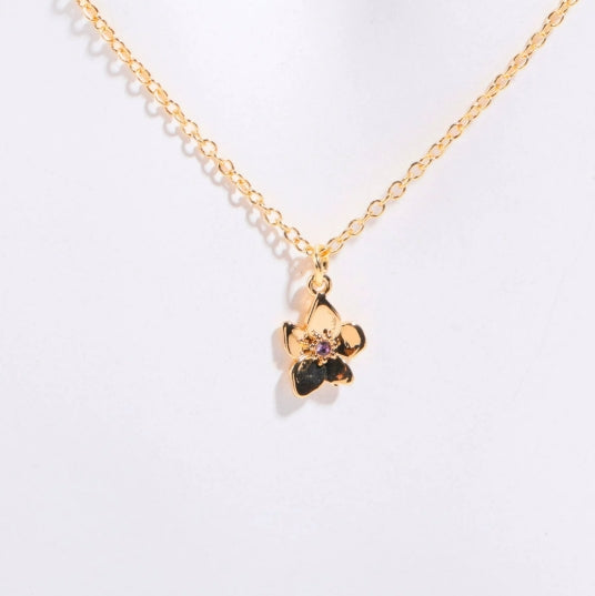 Three Edimensional Birth Flower Necklace