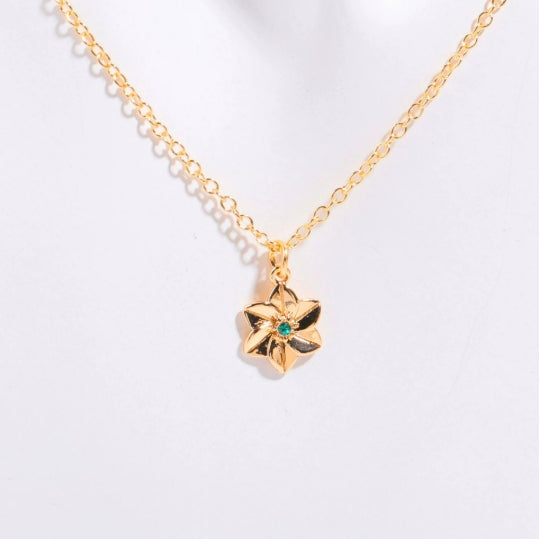 Three Edimensional Birth Flower Necklace