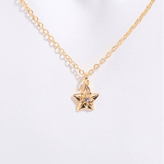 Three Edimensional Birth Flower Necklace