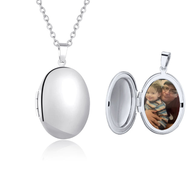 Personalized photo necklace