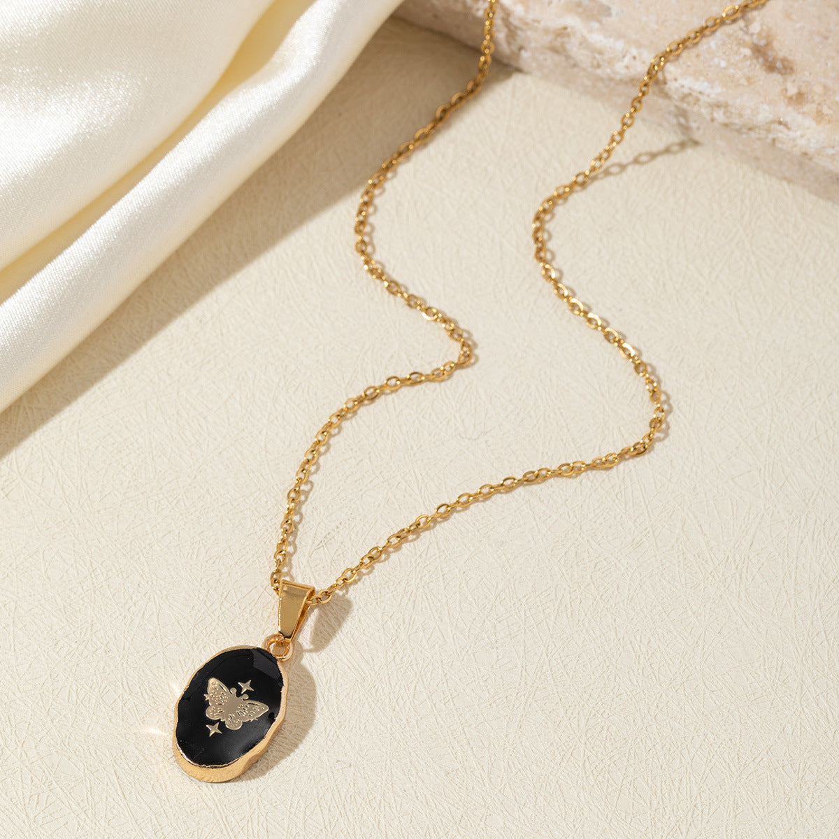 12 Zodiac Crystal Pendant Necklaces – Personalized Astrology Jewelry Gift