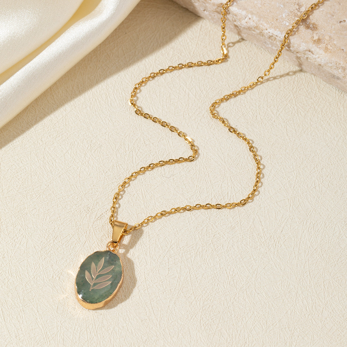 12 Zodiac Crystal Pendant Necklaces – Personalized Astrology Jewelry Gift